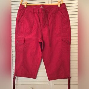 NWOT ST. JOHN'S BAY Peddle Pushers, Red Sz. 18W